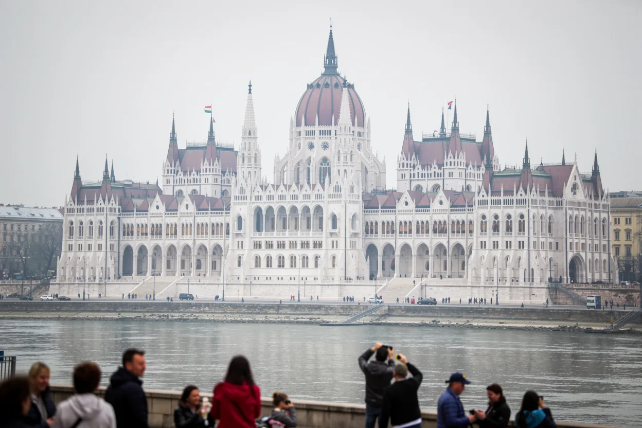 10 Stops We'd Never Skip Between Budapest and Salzburg